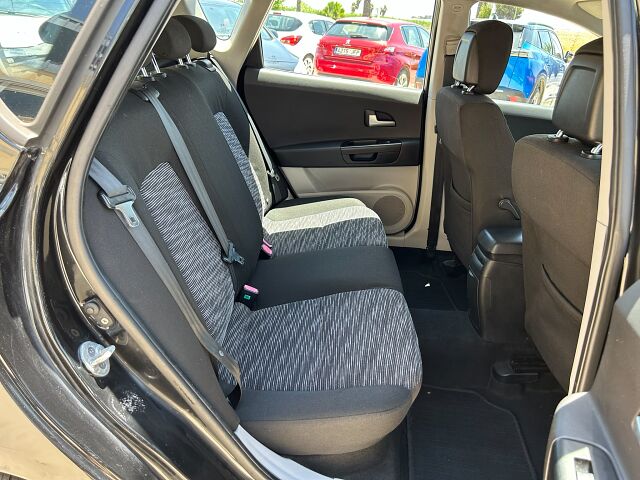 KIA CEED COMFORT 1.4 SPANISH LHD IN SPAIN 118000 MILES SUPERB LITTLE CAR 2009